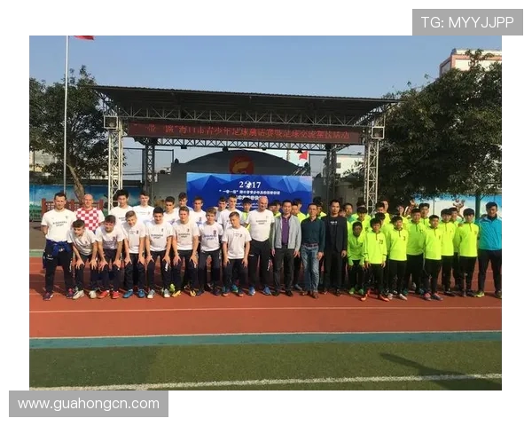 南京足球队意识提升之路:聚焦团队精神与球迷互动的深度探讨 南京足球队意识提升之路:聚焦团队精神与球迷互动的深度探讨