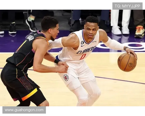 拉塞尔威斯布鲁克的篮球传奇之路与个人成长故事探秘 拉塞尔威斯布鲁克的篮球传奇之路与个人成长故事探秘